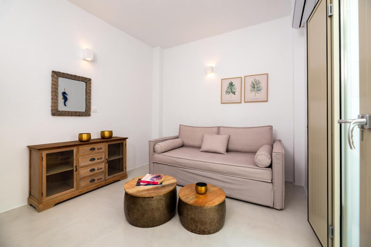 Aerenia Luxury Suites Karterados  Exteriör bild