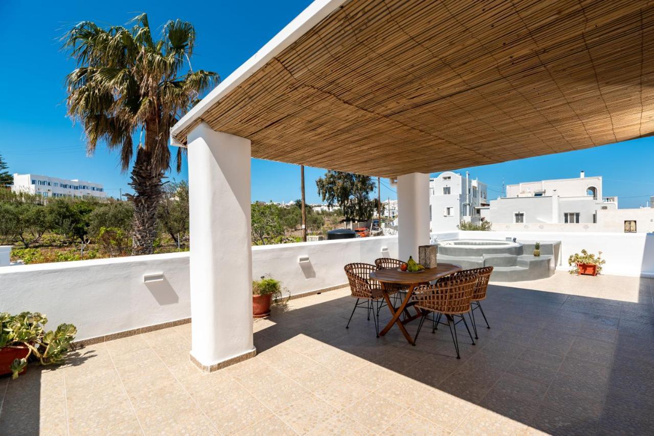 Aerenia Luxury Suites Karterados  Exteriör bild