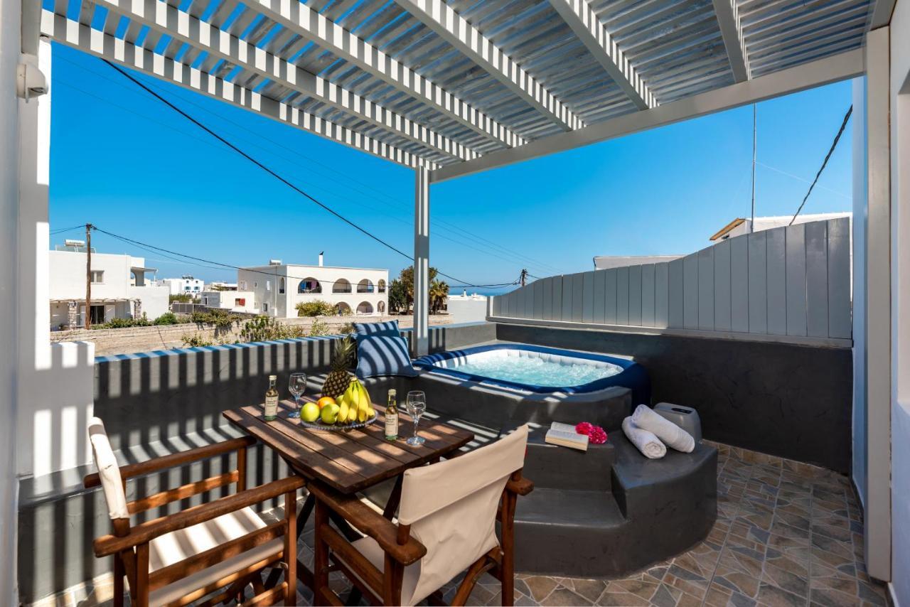 Aerenia Luxury Suites Karterados  Exteriör bild