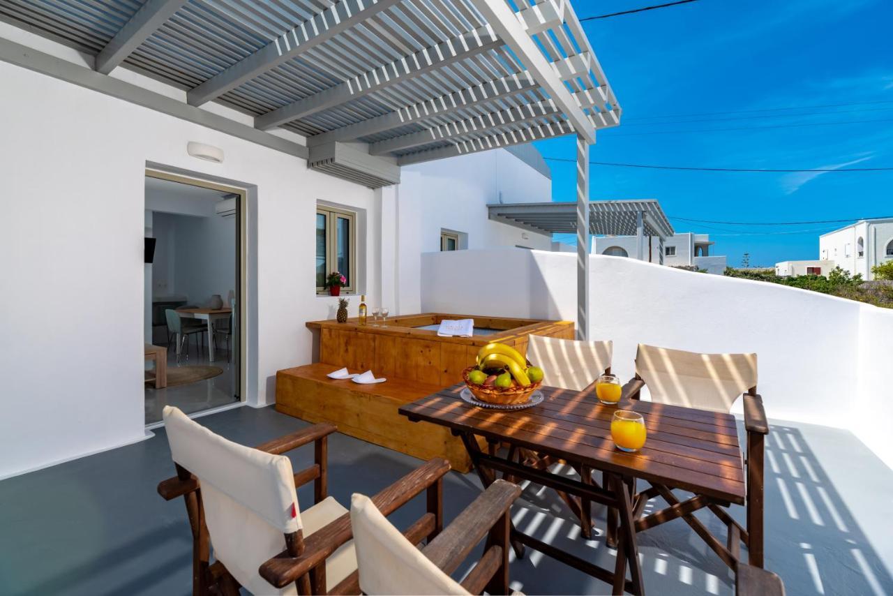 Aerenia Luxury Suites Karterados  Exteriör bild