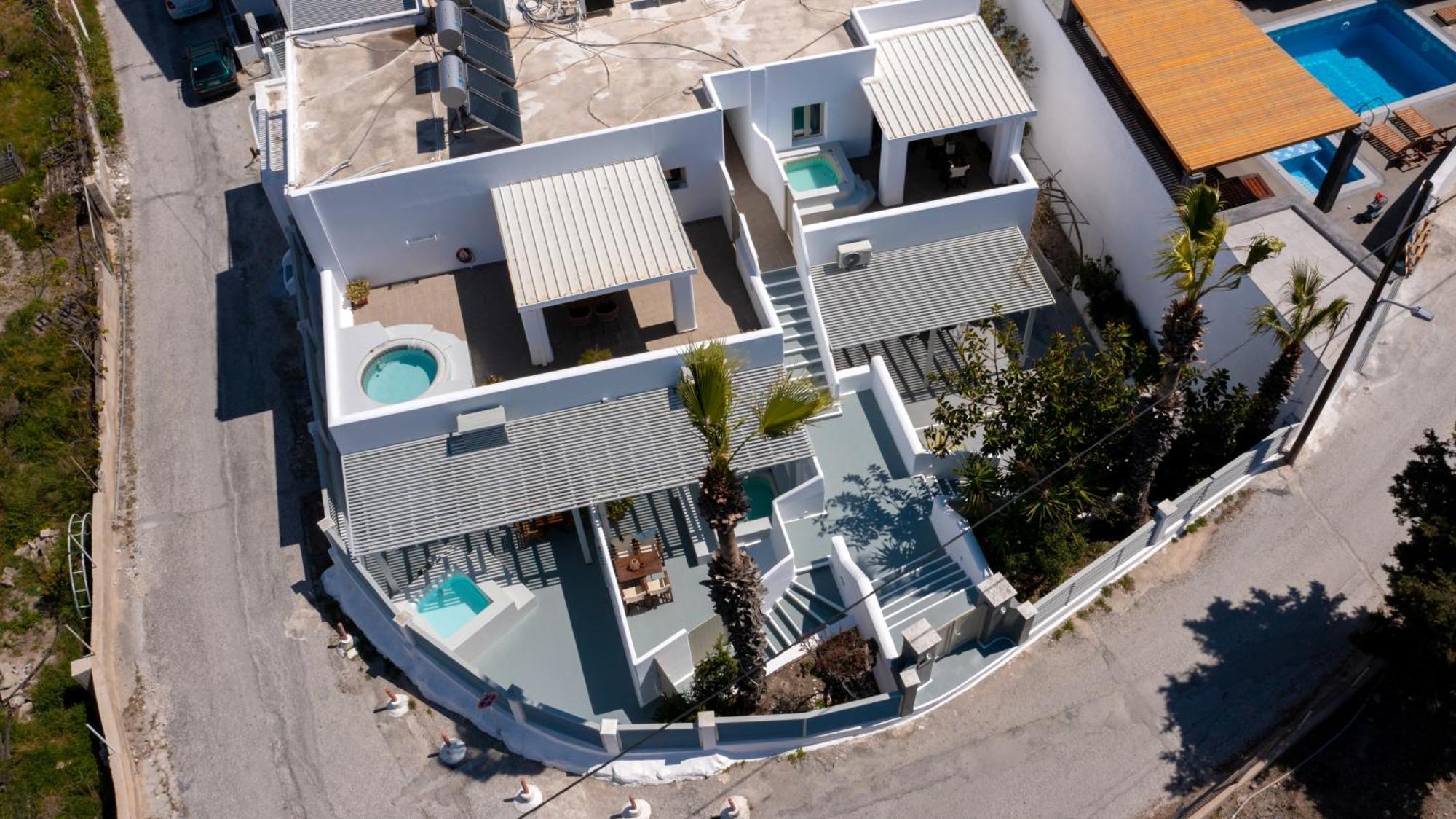 Aerenia Luxury Suites Karterados  Exteriör bild